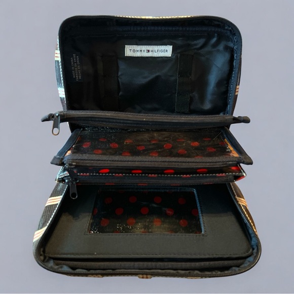 Tommy Hilfiger Blue Toiletry Bag with Striped Design and Zipper Closure - Picture 3 of 4